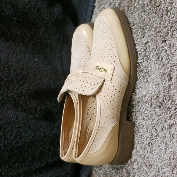 Hush Puppies Shoes Vintage 7s Hush Puppies Slip On Leather Loafers